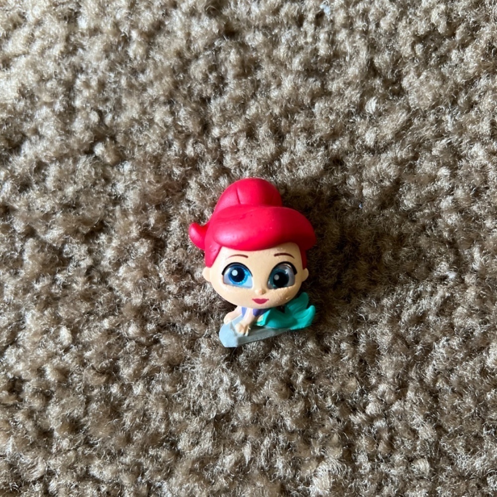 Disney Doorables: Series 8 Ultra Rare Figurine β The Little Mermaid β Ariel - Picture 4 of 5
